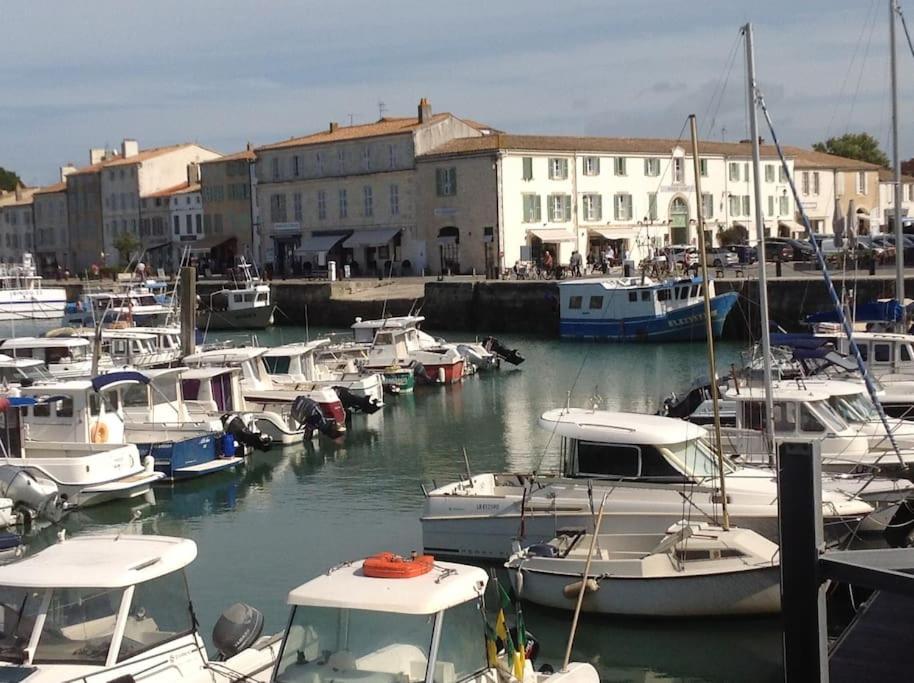Eole, Idealement Situe Sur Le Port De St Martin De Re Saint-Martin-de-Re Exterior photo